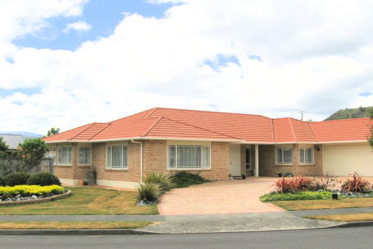 Photo of property in 4 Carlow Grove, Birchville, Upper Hutt, 5018