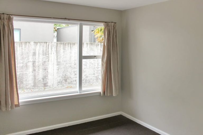 Photo of property in 2/92 Office Road, Merivale, Christchurch, 8014