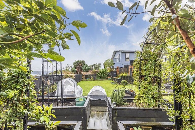 Photo of property in 128 Conclusion Street, Ascot Park, Porirua, 5024