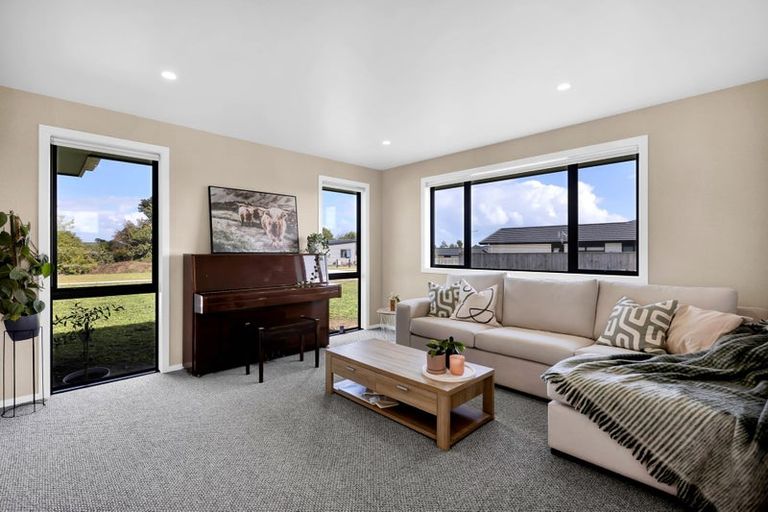 Photo of property in 62 Aratapu Street, Waitara, 4320