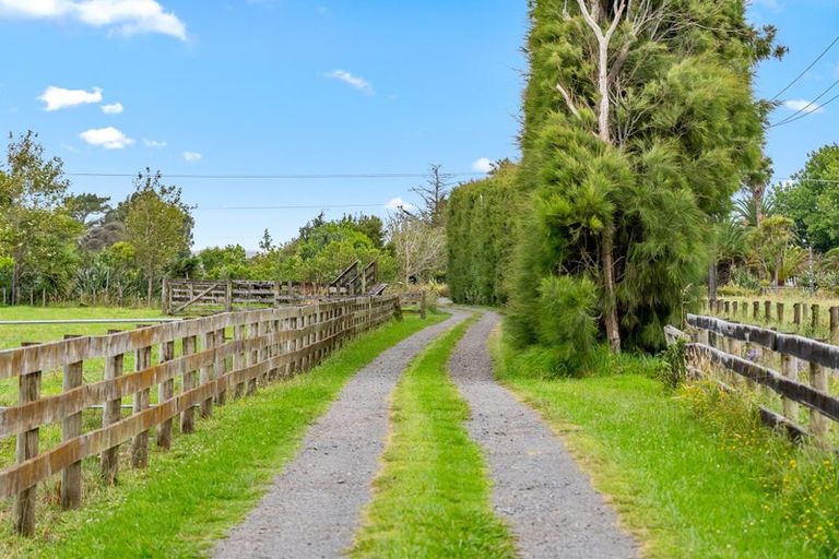 Photo of property in 331 South Head Road, South Head, Helensville, 0874