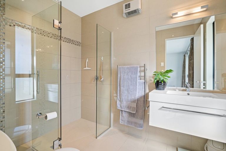 Photo of property in 42a-b Kelliher Drive, Wanaka, 9305