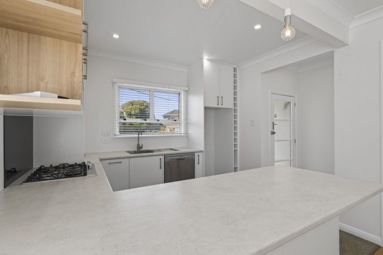 Photo of property in 25 Waimea Street, Westown, New Plymouth, 4310