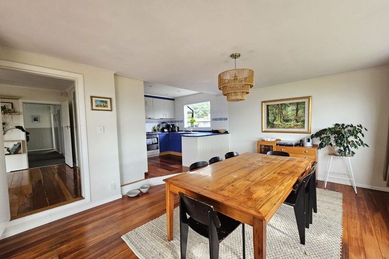 Photo of property in 17 Haunui Road, Pukerua Bay, 5026