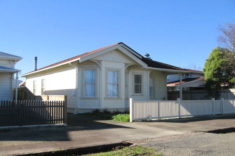 Photo of property in 10 Alfred Street, Roslyn, Palmerston North, 4414