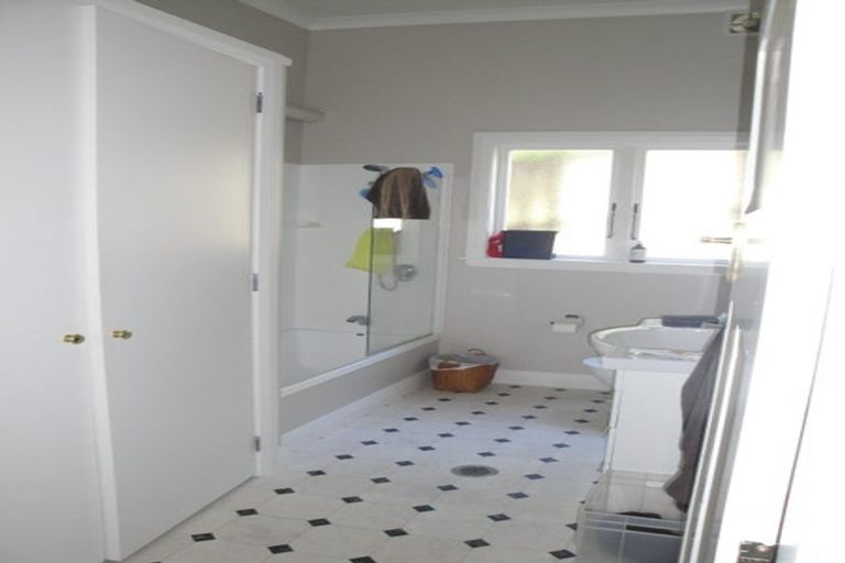 Photo of property in 336 The Terrace, Te Aro, Wellington, 6011
