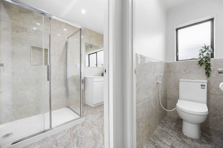 Photo of property in 2/126 Carruth Road, Papatoetoe, Auckland, 2025