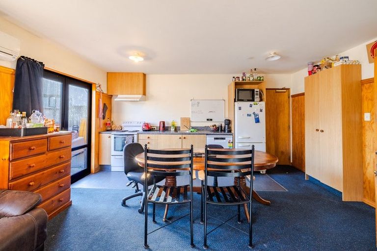 Photo of property in 2c Forth Street, North Dunedin, Dunedin, 9016