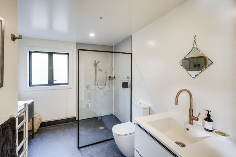 Photo of property in 76 Te Kapua Rise, 4182