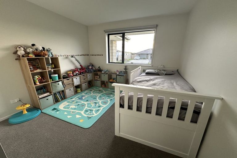 Photo of property in 8 Te Kanawa Lane, Rolleston, 7615