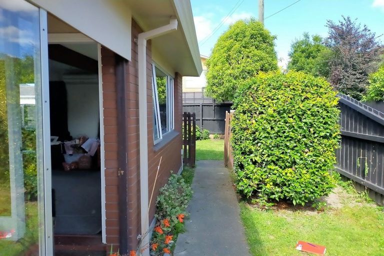 Photo of property in 2/10 Prossers Road, Saint Martins, Christchurch, 8022