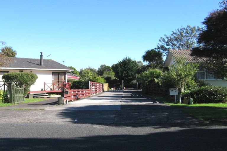 Photo of property in 33a Minaret Drive, Bucklands Beach, Auckland, 2014