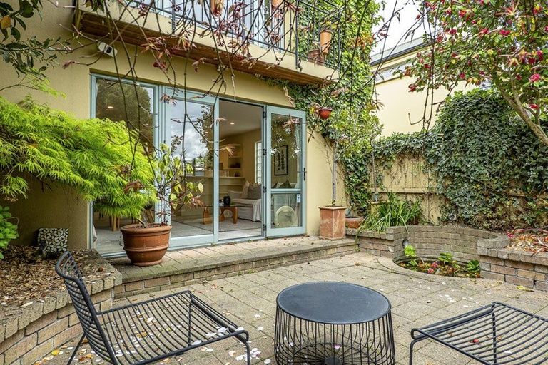 Photo of property in 2/28 Derby Street, St Albans, Christchurch, 8014