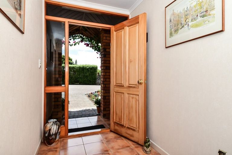 Photo of property in 15 Millthorpe Crescent, Pukete, Hamilton, 3200