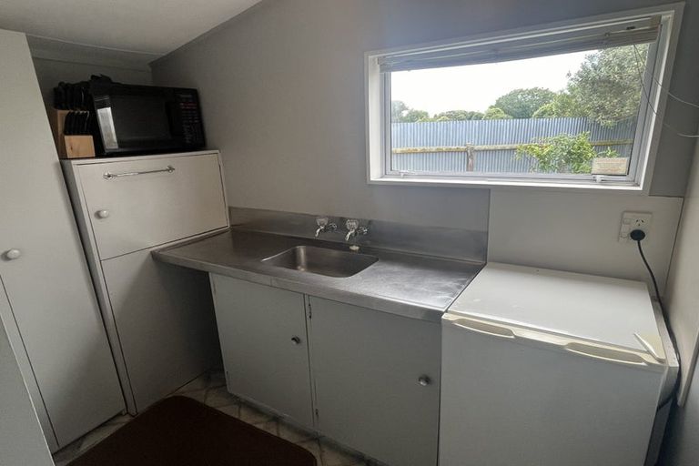 Photo of property in 6 Radnor Place, Highbury, Palmerston North, 4412