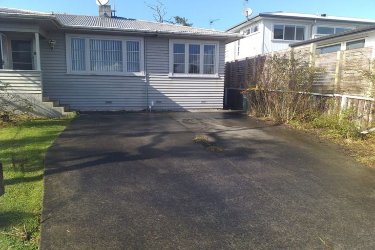 Photo of property in 66 Mclean Avenue, Papatoetoe, Auckland, 2025
