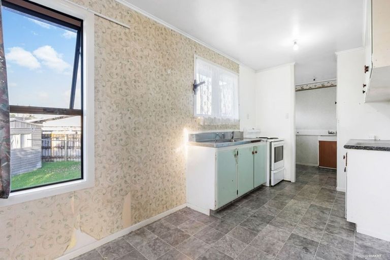 Photo of property in 33 Tairere Crescent, Rosehill, Papakura, 2113