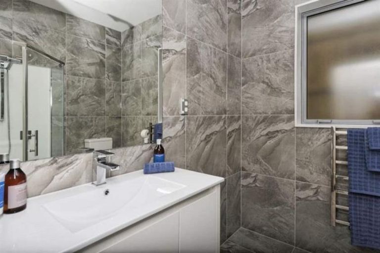 Photo of property in 22 Tinaku Road, Flat Bush, Auckland, 2019