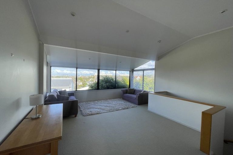 Photo of property in 4/6 City View Terrace, Birkenhead, Auckland, 0626