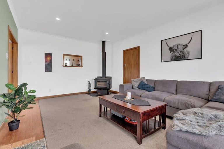 Photo of property in 4 Belvedere Crescent, Takaro, Palmerston North, 4412