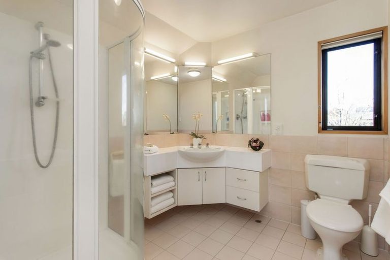 Photo of property in 17 Hanover Place, Ilam, Christchurch, 8041