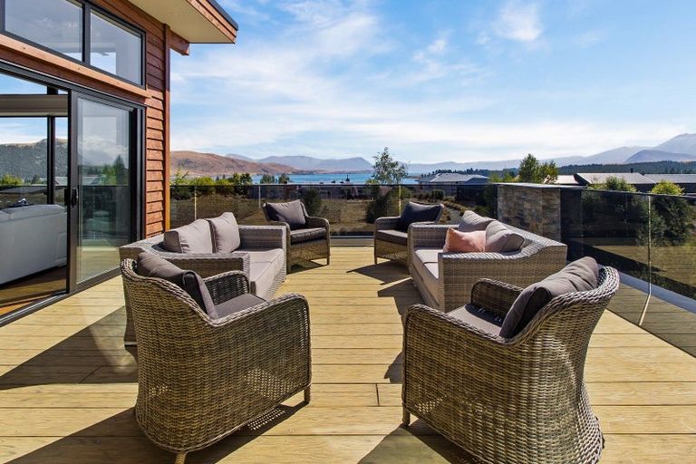Photo of property in 16 Mistake Drive, Lake Tekapo, 7999