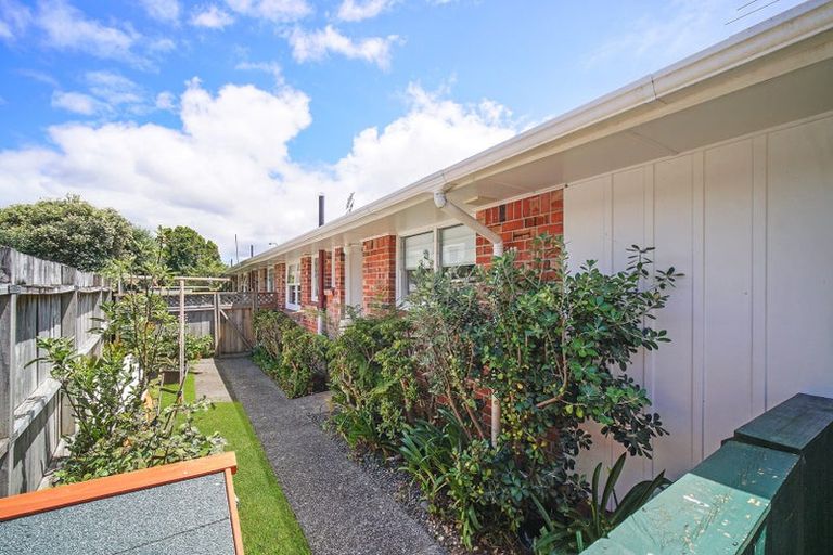 Photo of property in 6/2 Saltburn Road, Milford, Auckland, 0620