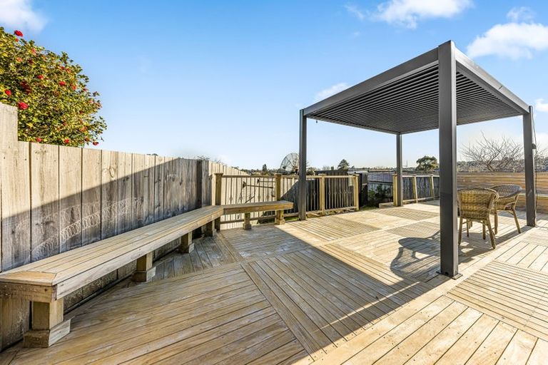 Photo of property in 2 Anna Lane, Glen Eden, Auckland, 0602