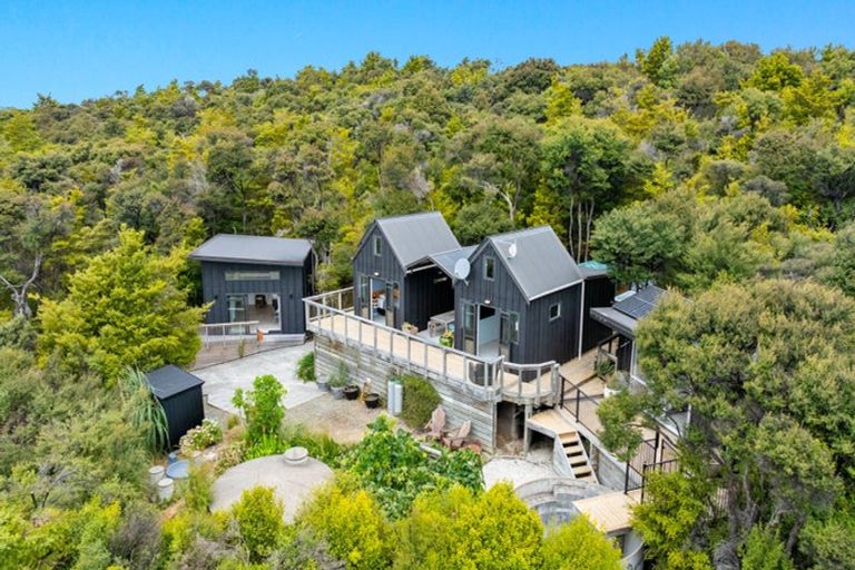 Photo of property in 5 Te Ngahere Lane, Kaiwaka, 0573