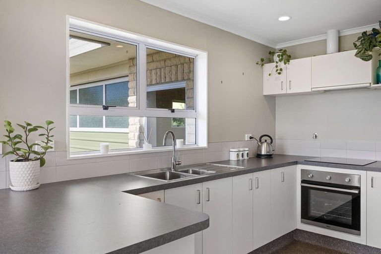 Photo of property in 7b Miro Street, Inglewood, 4330