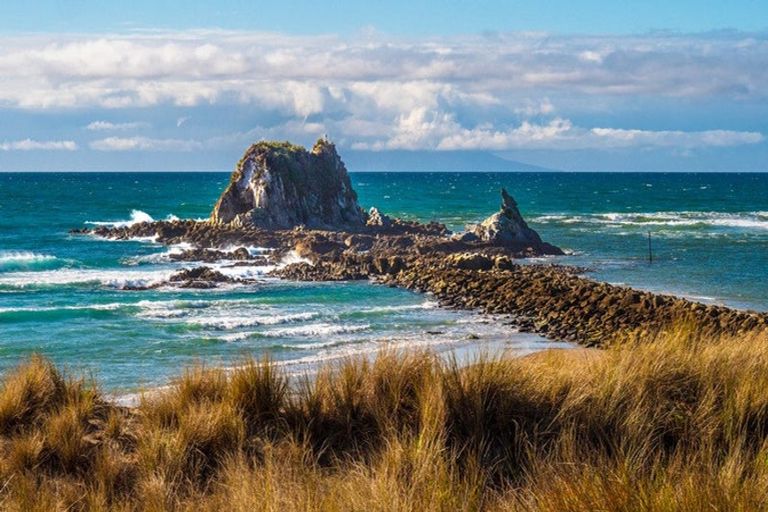 Photo of property in 2138 Cove Road, Mangawhai, 0573