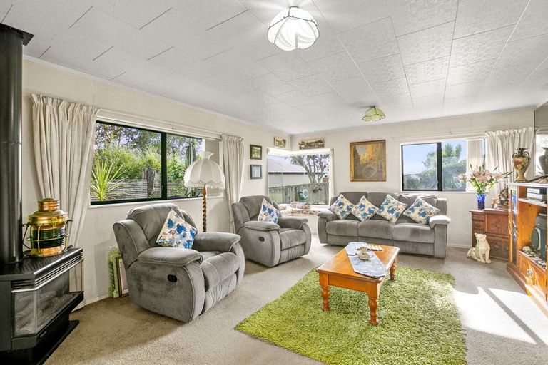 Photo of property in 80 Wairau Road, Oakura, 4314