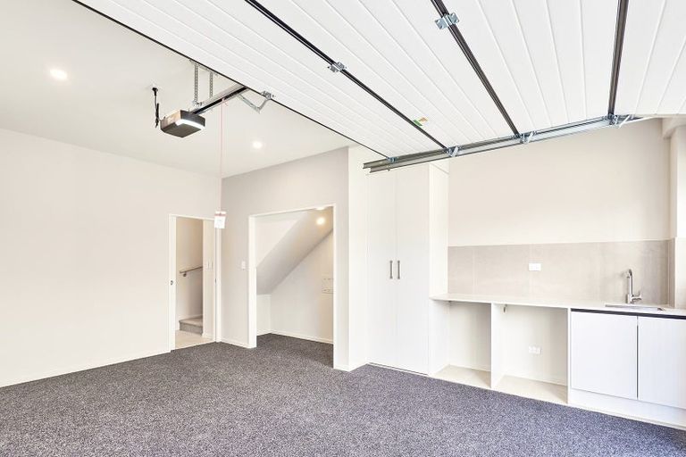 Photo of property in 2 The Boulevard, Sunnyhills, Auckland, 2010