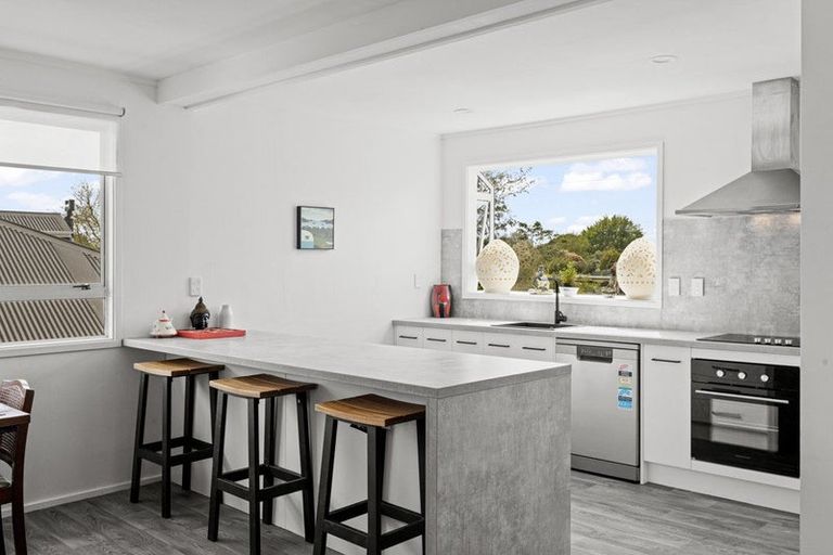 Photo of property in 9 Meads Place, Bulls, 4818