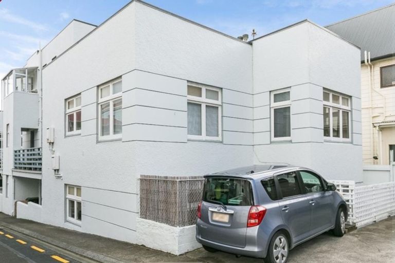 Photo of property in 5/1 Rixon Grove, Mount Victoria, Wellington, 6011