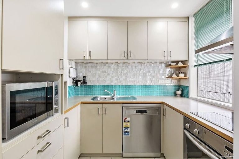 Photo of property in 5/1 Opito Way, East Tamaki, Auckland, 2013