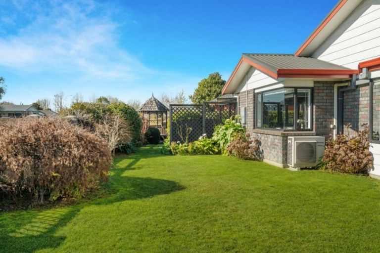 Photo of property in 1 Halcione Close, Flagstaff, Hamilton, 3210