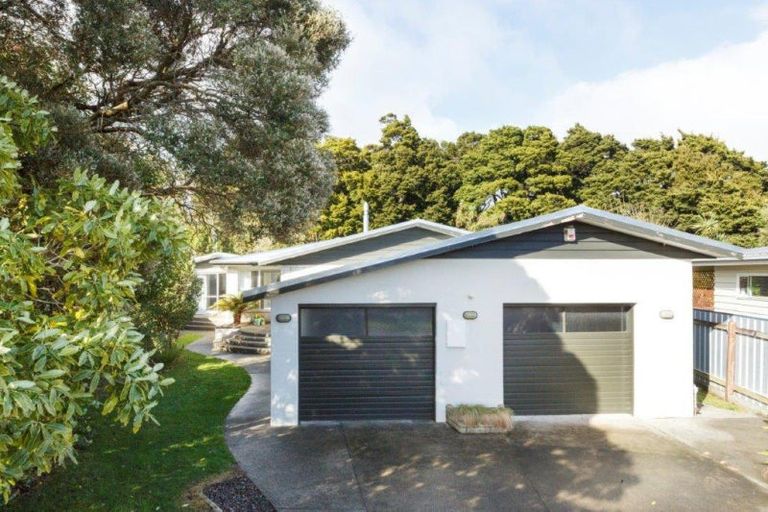 Photo of property in 84 Buick Crescent, Awapuni, Palmerston North, 4412