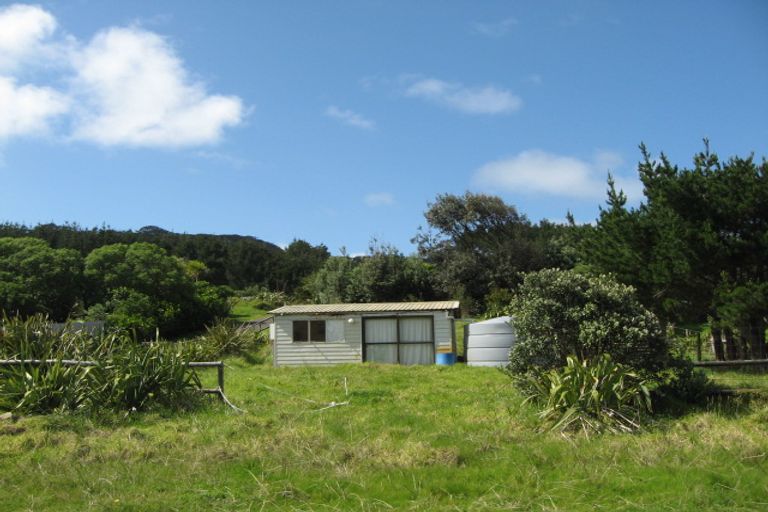 Photo of property in 270 Bethells Road, Te Henga / Bethells Beach, Henderson, 0781