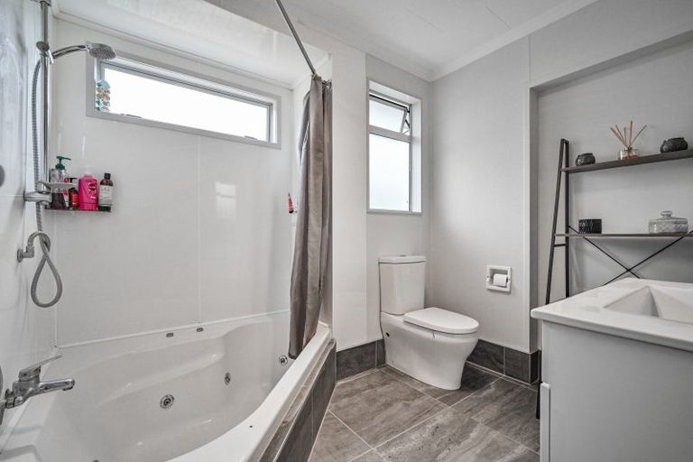 Photo of property in 3 Murdoch Place, Raureka, Hastings, 4120