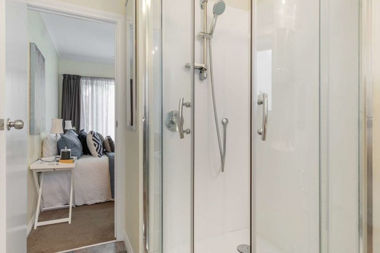 Photo of property in 11/72 Kitchener Road, Milford, Auckland, 0620