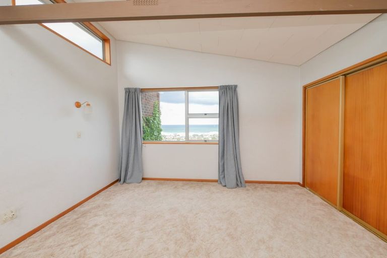 Photo of property in 4 Winston Place, Kew, Dunedin, 9012