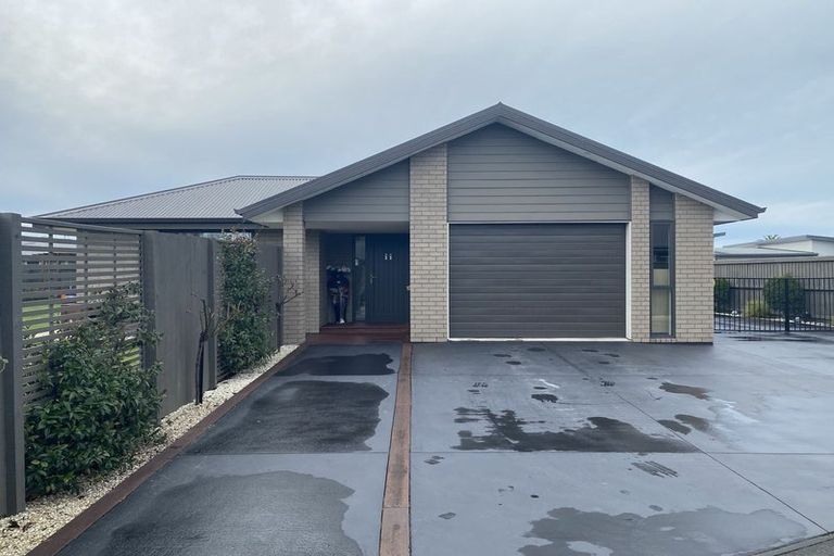 Photo of property in 11 Crampton Close, Kaiapoi, 7630