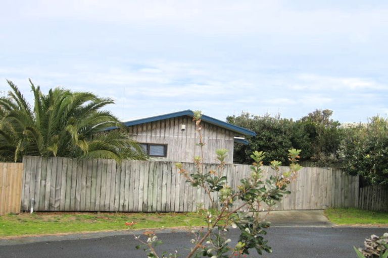 Photo of property in 19 Jane Gifford Place, Omaha, 0986