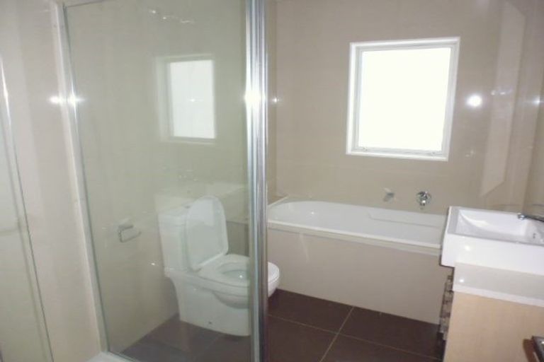 Photo of property in 13 Kereru Rise, Papakura, 2110