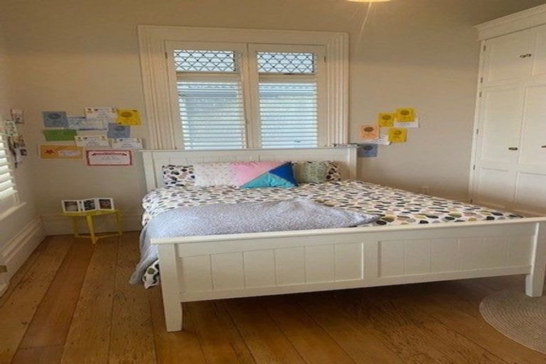 Photo of property in 8 Dodson Avenue, Milford, Auckland, 0620