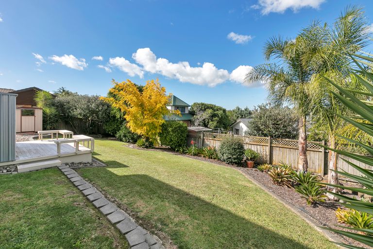 Photo of property in 12 Marlin Street, West Harbour, Auckland, 0618