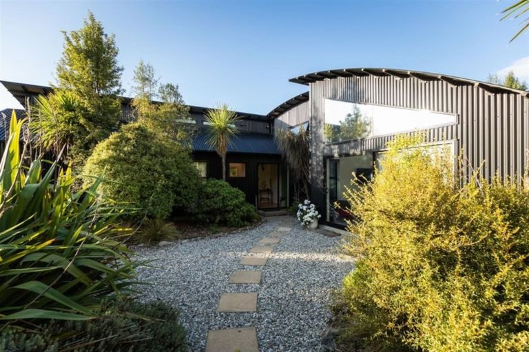 Photo of property in The Tin Shed, 68c Kennels Lane, Albert Town, Wanaka, 9382