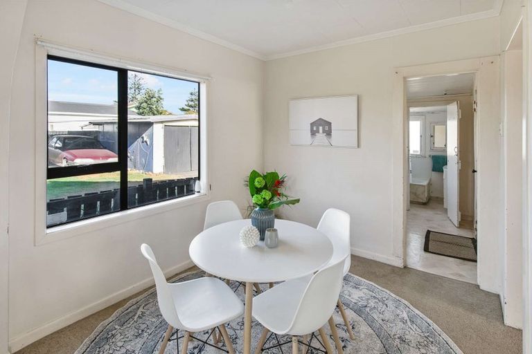 Photo of property in 1 Manuka Street, Castlecliff, Whanganui, 4501