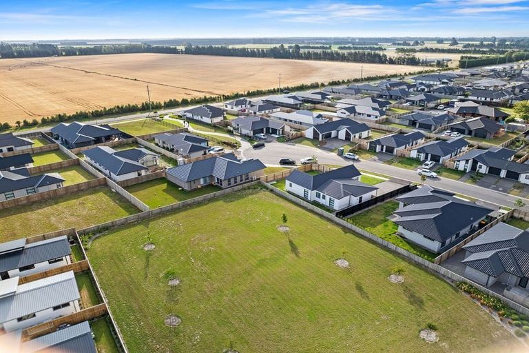 Photo of property in 12 Alex Place, Rolleston, 7614